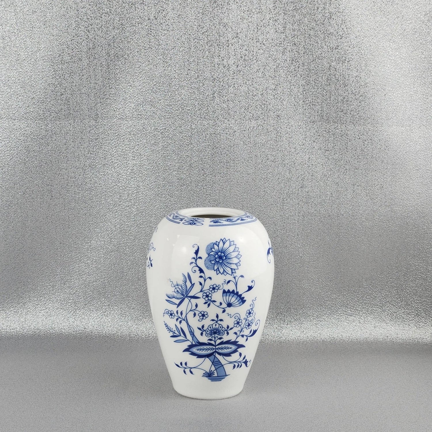 Porcelain Tableware "Blue Onion" Pattern or "Cibulák"