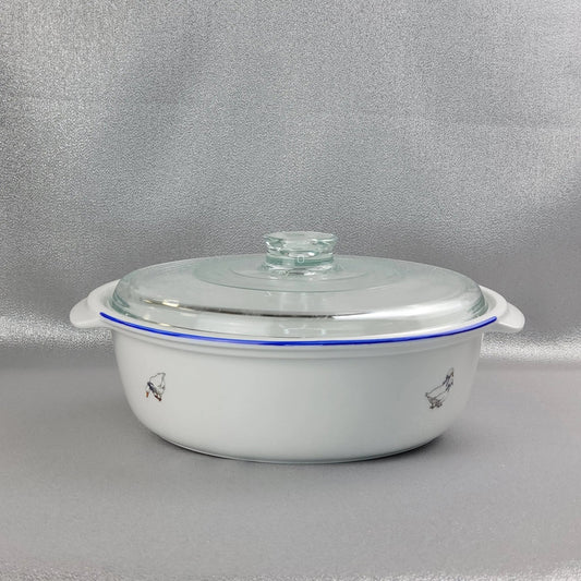 Porcelain Oven-to-Table Casserole Dish With Lid. Thun 1794 a.s.
