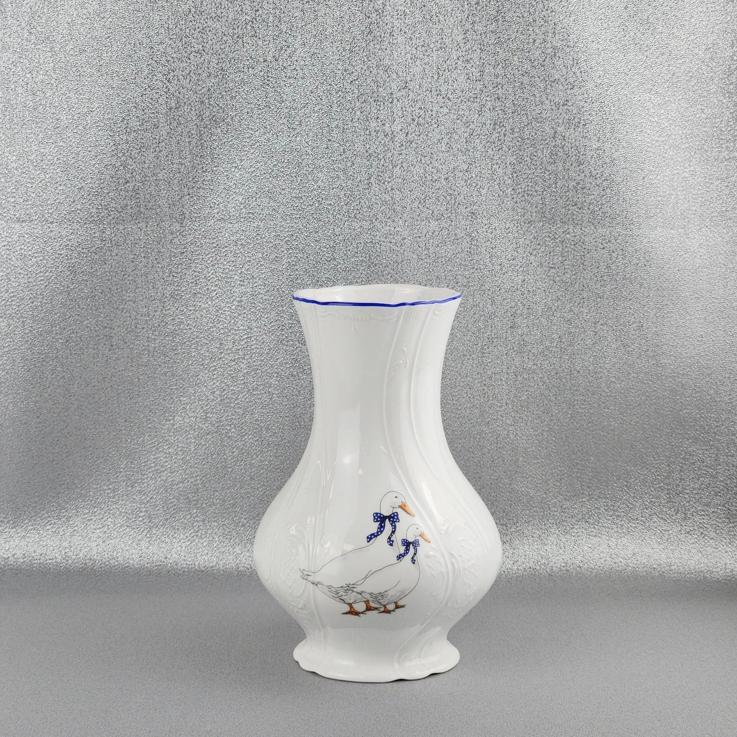 The porcelain vase, Bernadotte, 23 cm by Thun 1794 a.s.