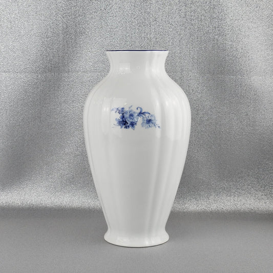 The porcelain vase, Rose 29.5 cm by Thun 1794 a.s.